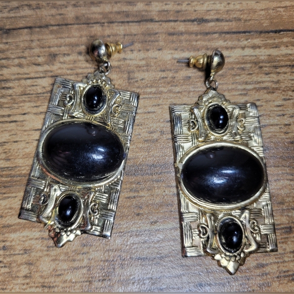 Vintage Accessories - vintage 80s carved gold and black earrings